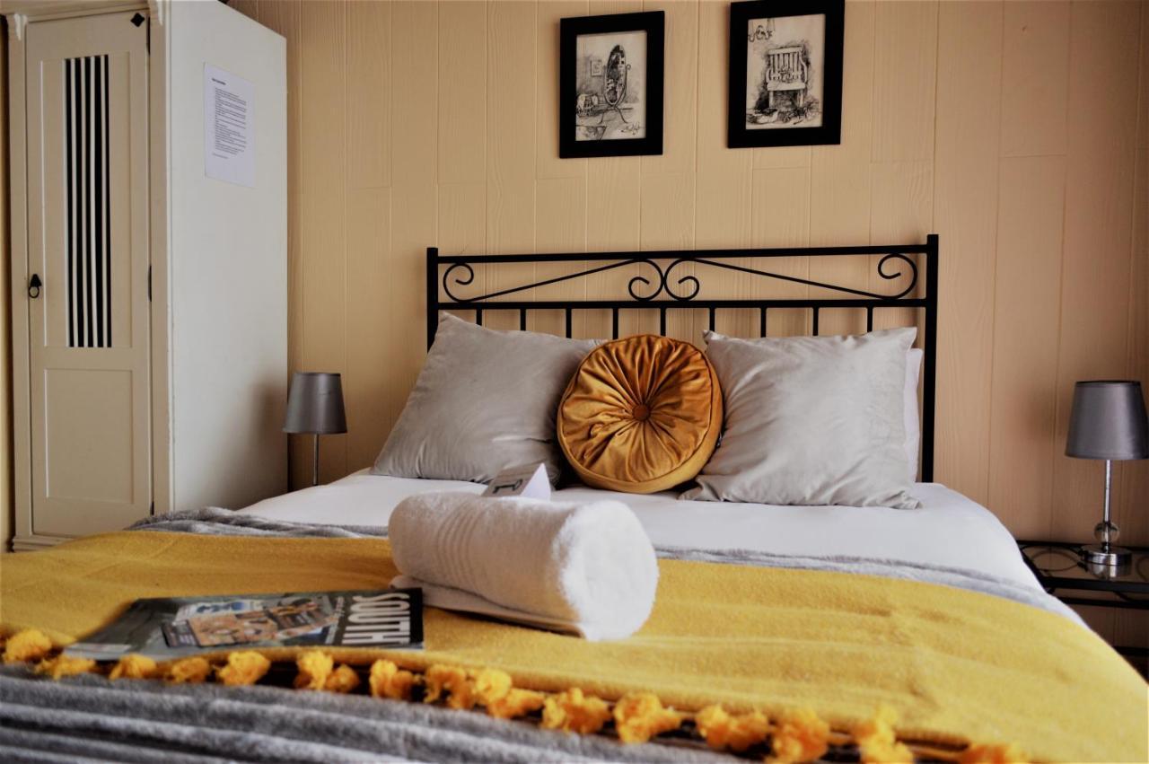 Point Village Guest House Mossel Bay Eksteriør billede
