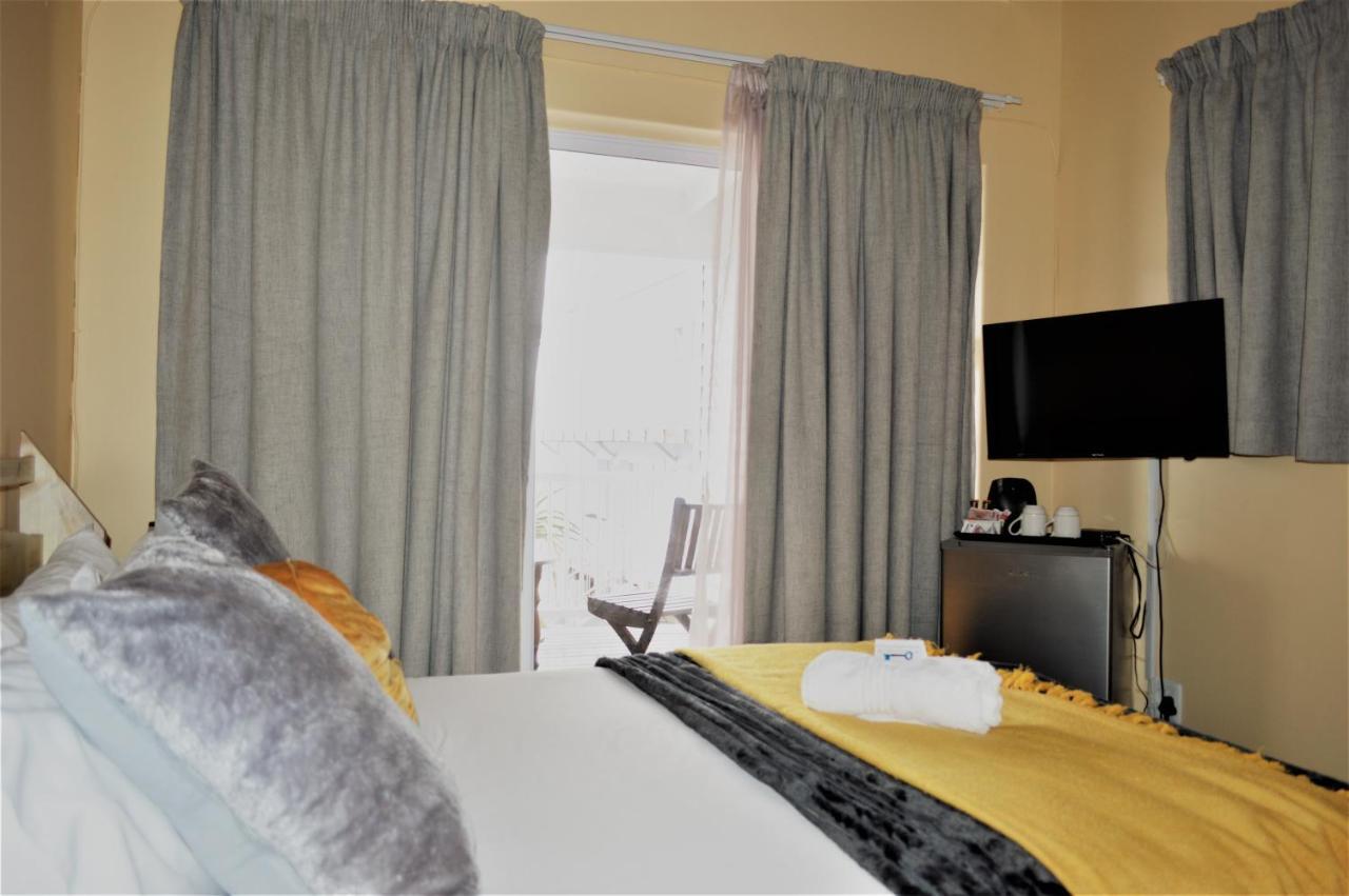 Point Village Guest House Mossel Bay Eksteriør billede